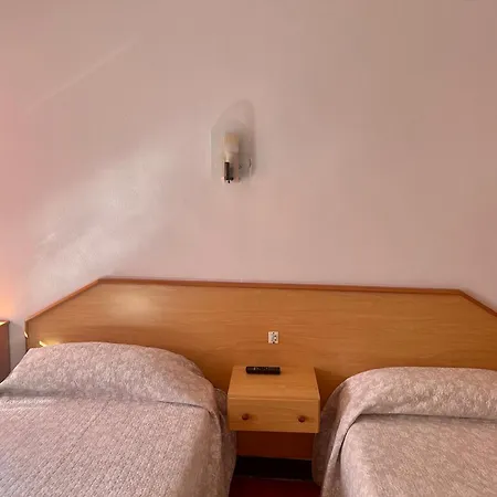 Fonda Can Setmanes Guest house 2*